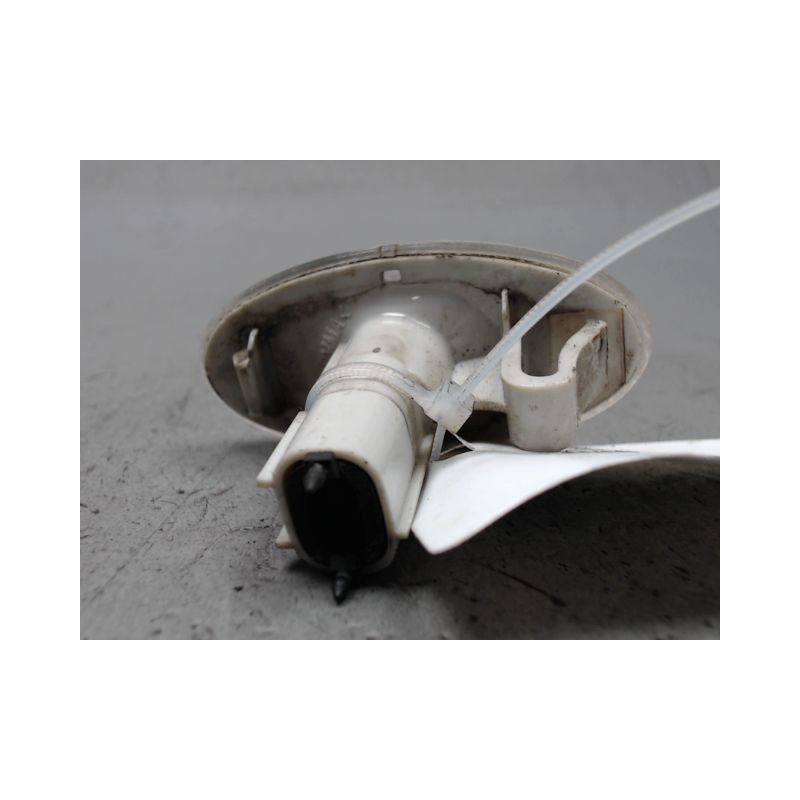 REPETITEUR AILE GAUCHE SUZUKI SWIFT