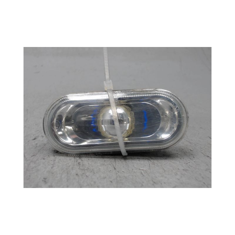 REPETITEUR AILE DROIT VOLKSWAGEN POLO 02-05