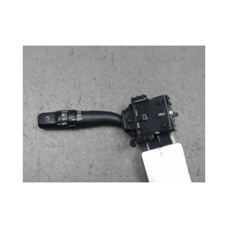 COMMANDE CLIGNOTANT TOYOTA AVENSIS BREAK 2006-