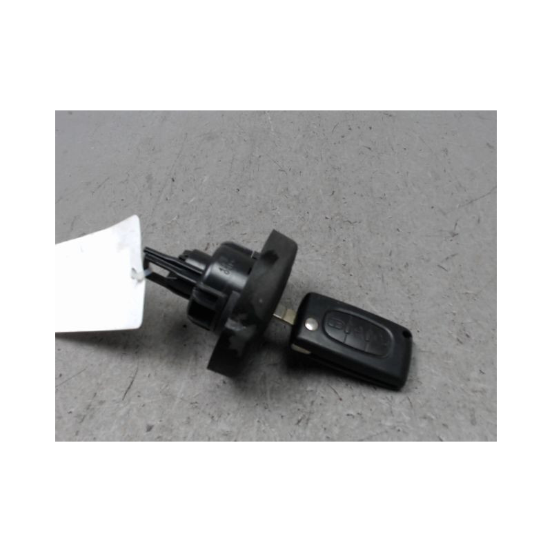 BOUCHON RESERVOIR A CARBURANT CITROEN C4 04-08