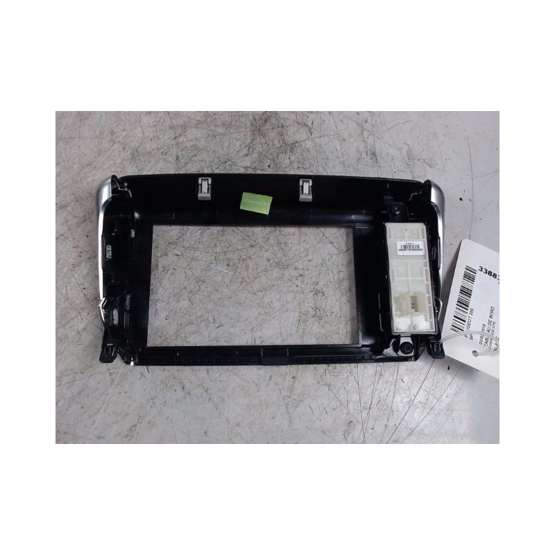 COMMANDE GPS PEUGEOT 208