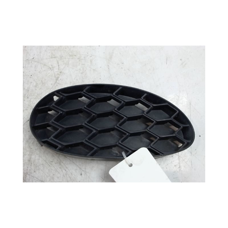 OBTURATEUR PHARE ADDITIONNEL PARE-CHOC AVD TOYOTA AYGO 5P