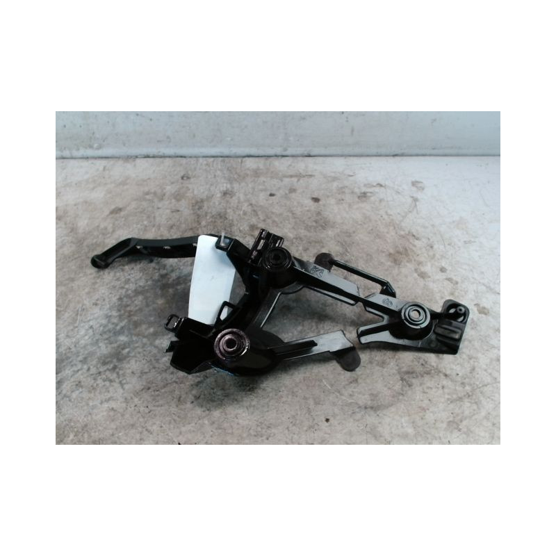 SUPPORT PARE-CHOC ARD PEUGEOT 2008