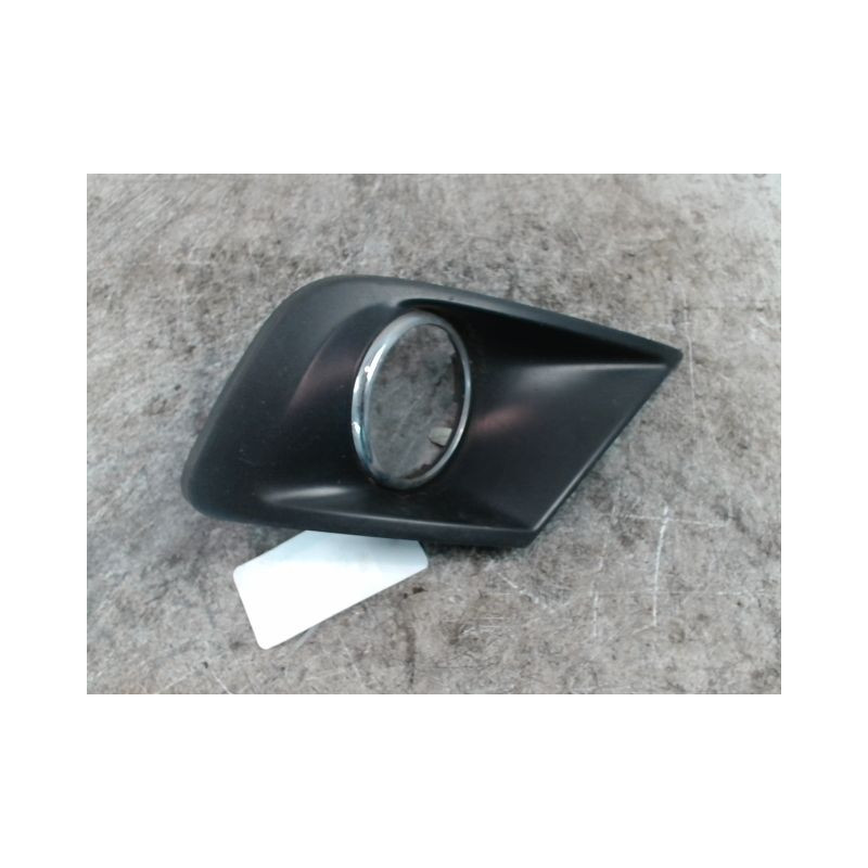 OBTURATEUR PHARE ADDITIONNEL PARE-CHOC AVG PEUGEOT 207 2011-