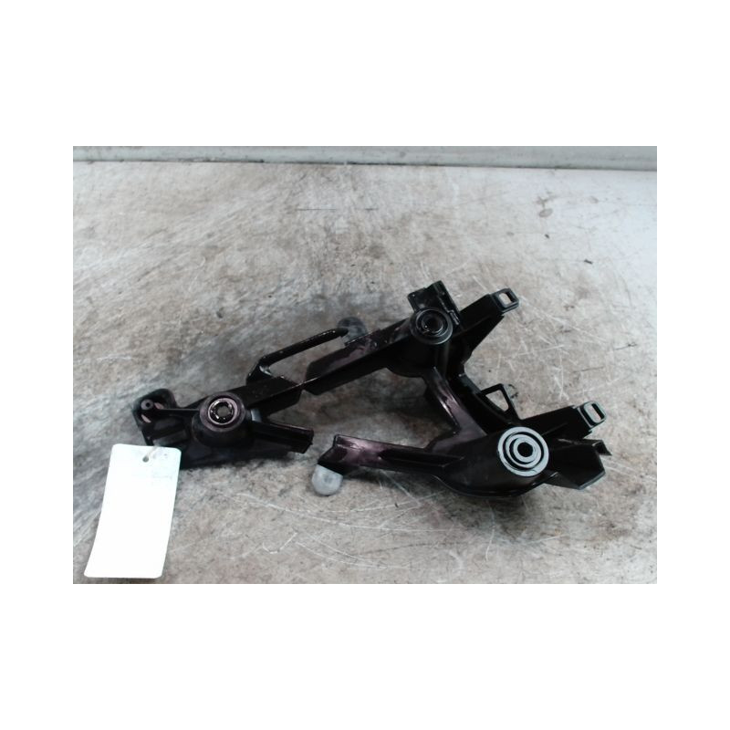 SUPPORT PARE-CHOC ARG PEUGEOT 2008