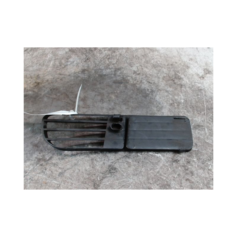GRILLE VENTILATION PARE-CHOC AVG VOLKSWAGEN POLO 94-99