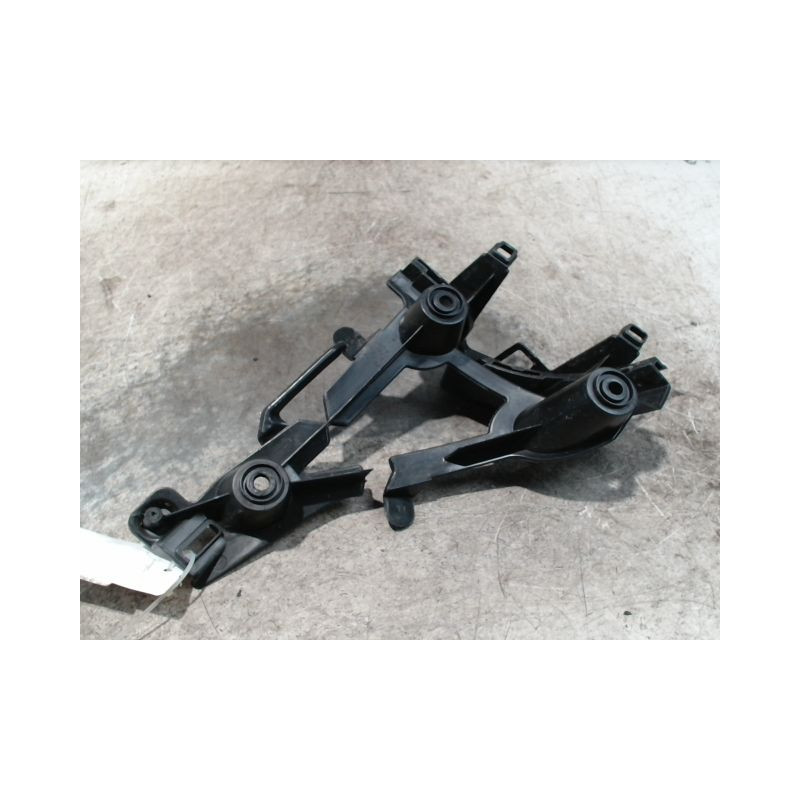 SUPPORT PARE-CHOC ARG PEUGEOT 2008