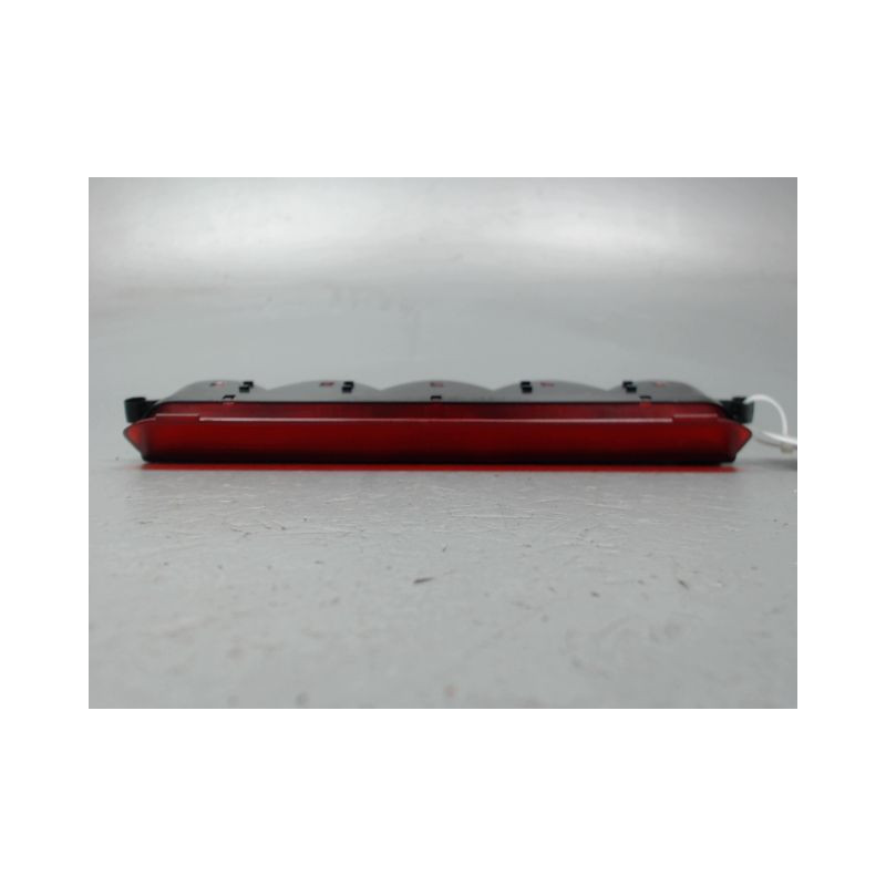 FEUX STOP SUPPLEMENTAIRE FIAT PUNTO 99-2003