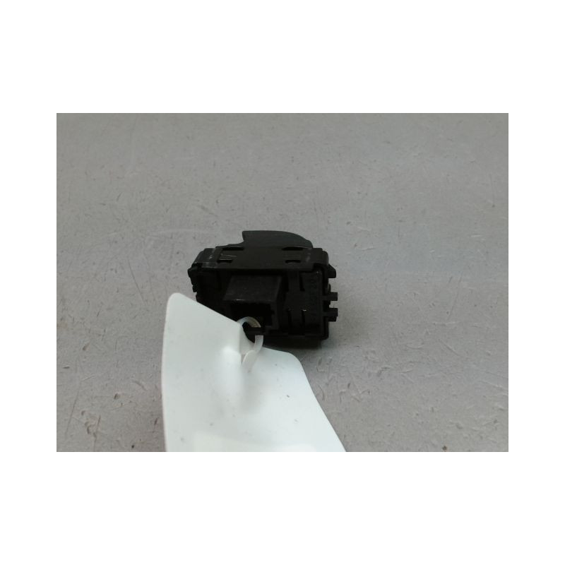 COMMANDE LEVE-GLACE PORTE AVD RENAULT SCENIC MONOSP. III Phase 1 2009-2011
