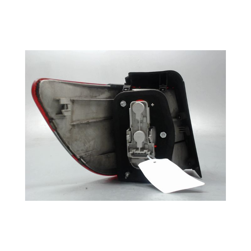 FEU ARRIERE DROIT MERCEDES CLASSE B 05-08