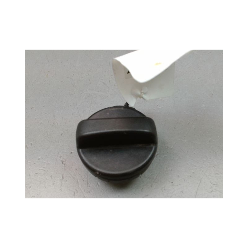 BOUCHON RESERVOIR A CARBURANT TOYOTA YARIS II 2010-