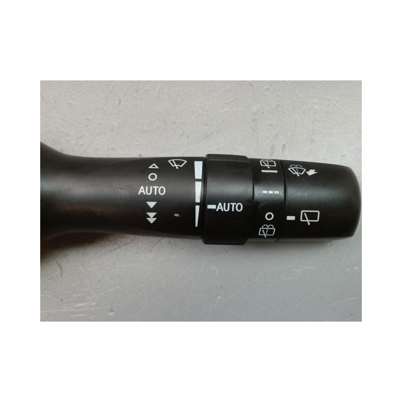 COMMANDE ESSUIE GLACE TOYOTA YARIS II 2010-
