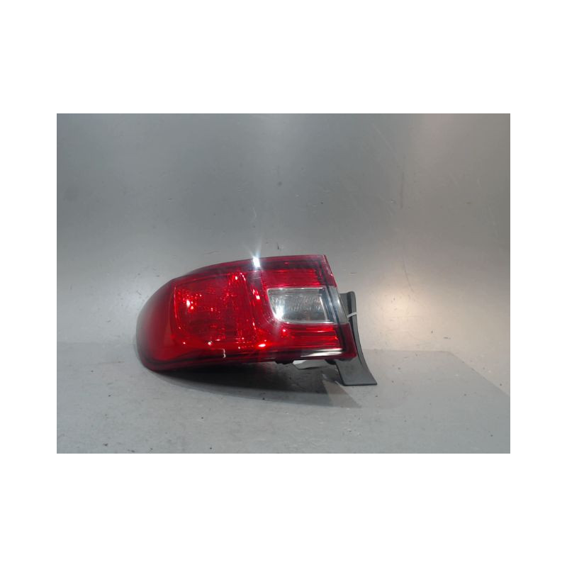 FEU ARRIERE GAUCHE  RENAULT CLIO