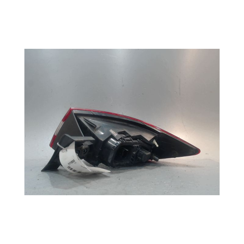 FEU ARRIERE GAUCHE  RENAULT CLIO