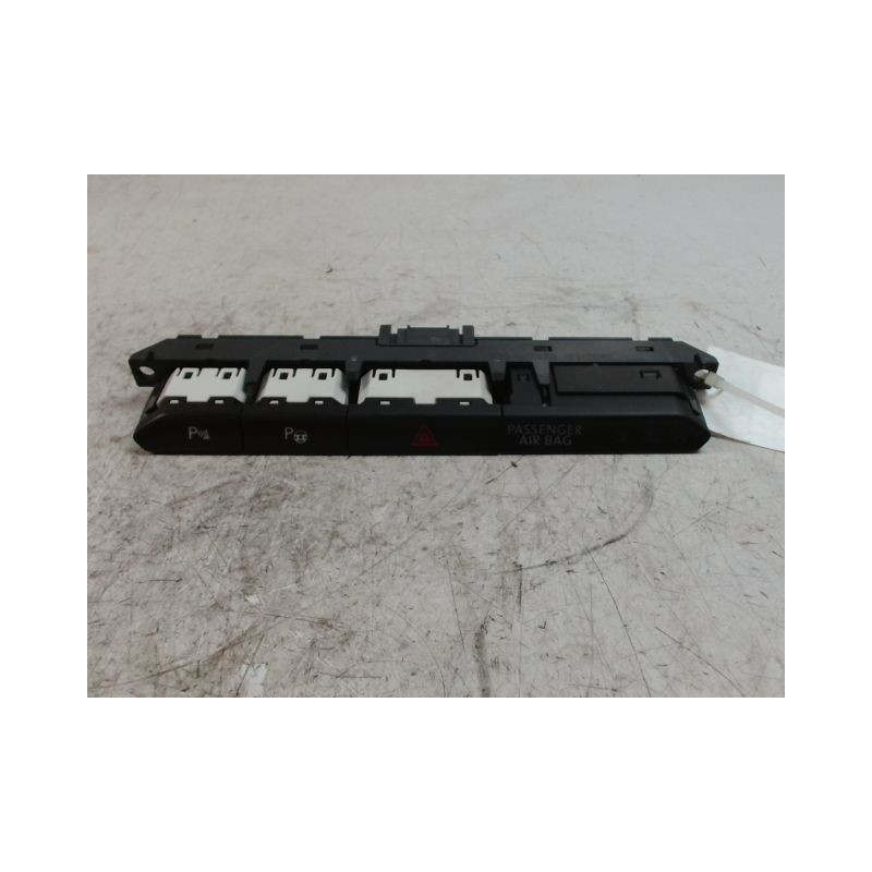 BOUTON DE WARNING VOLKSWAGEN PASSAT SW 2005-