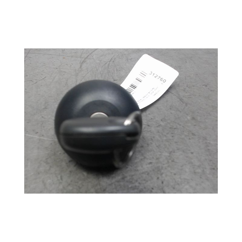 BOUCHON RESERVOIR A CARBURANT DACIA SANDERO