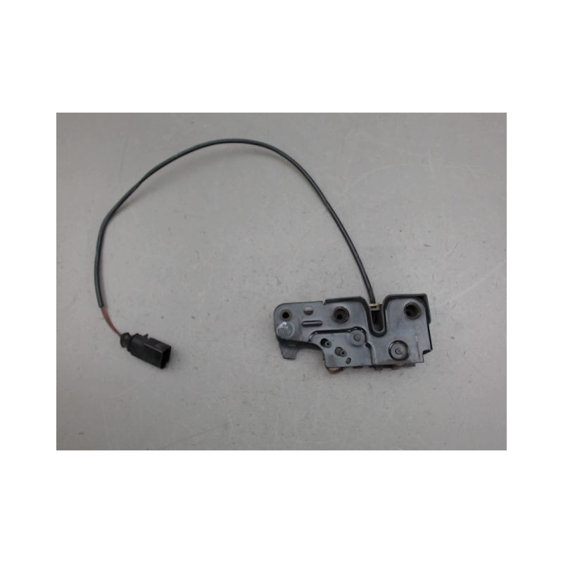 SERRURE CAPOT AUDI A3