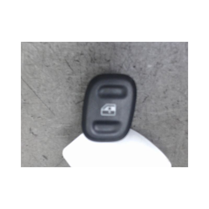 COMMANDE LEVE-GLACE PORTE AVD FIAT PANDA