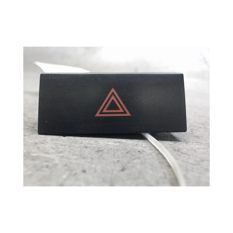 BOUTON DE WARNING HYUNDAI COUPE II -02