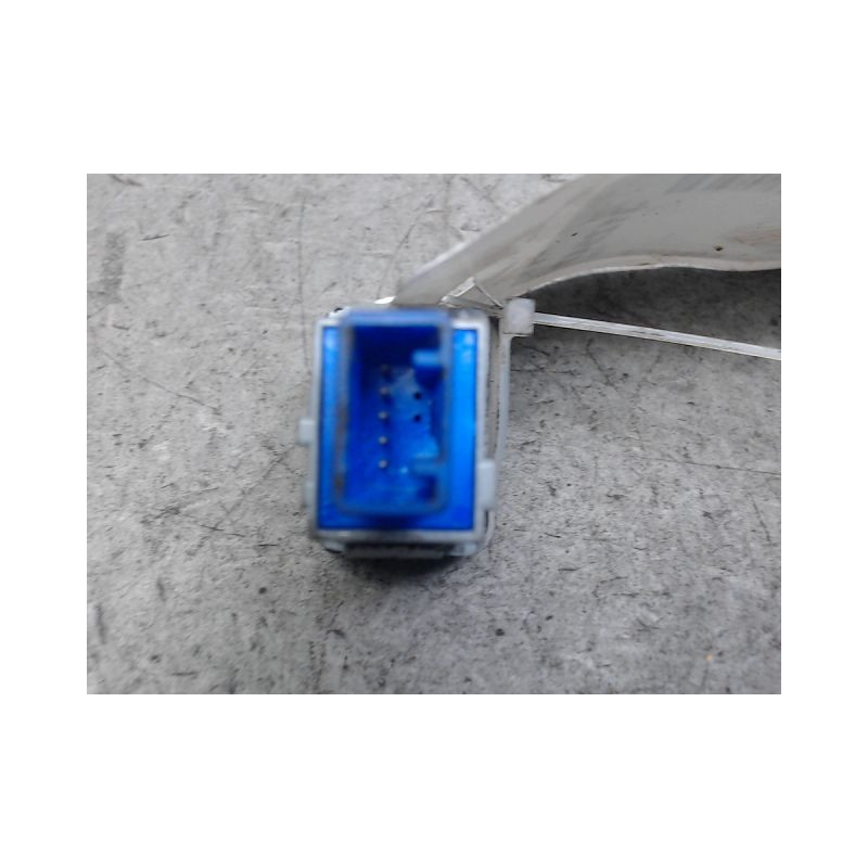 BOUTON DE WARNING TOYOTA AURIS