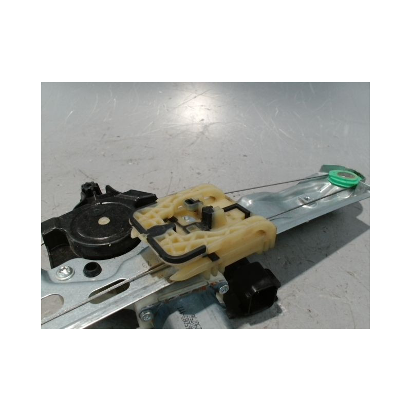 MECANISME+MOTEUR LEVE-GLACE ARRIERE DROIT FORD FOCUS 2008-