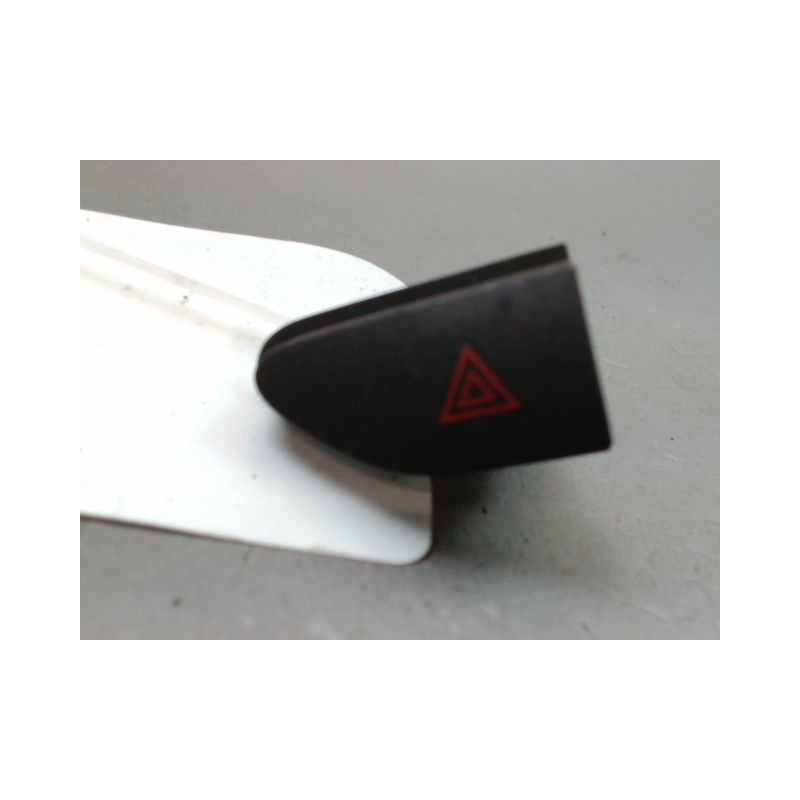 BOUTON DE WARNING RENAULT CLIO IV Phase 1 2012-...