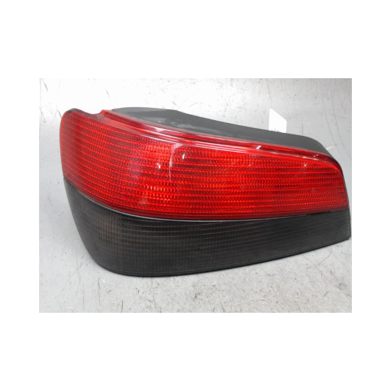 FEU ARRIERE GAUCHE  PEUGEOT 306 97-2001