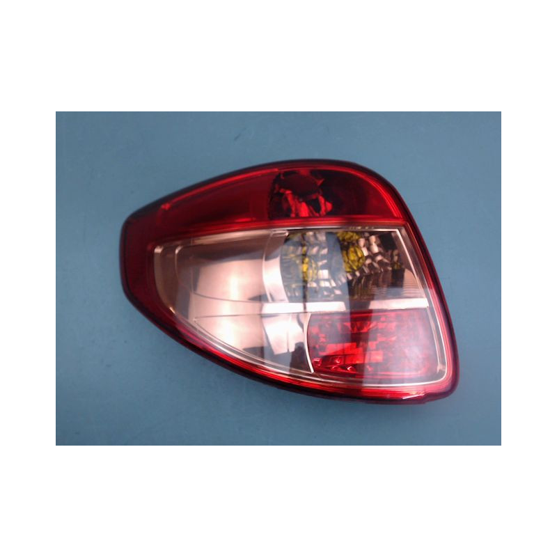 FEU ARRIERE GAUCHE  SUZUKI SX4