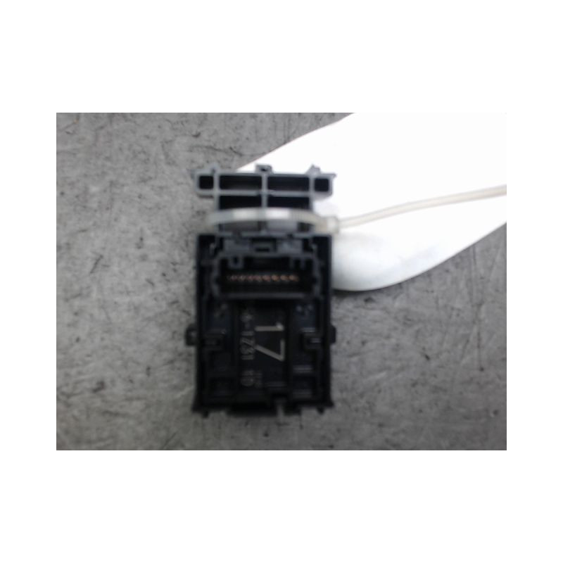 COMMANDE LEVE-GLACE PORTE ARG TOYOTA YARIS CRO