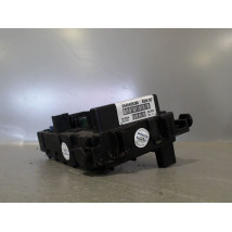 BOITE A FUSIBLES PEUGEOT 406 99-04