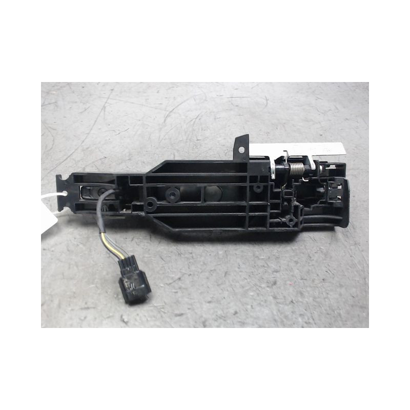 POIGNEE EXTERIEURE PORTE AVANT DROIT NISSAN QASHQAI
