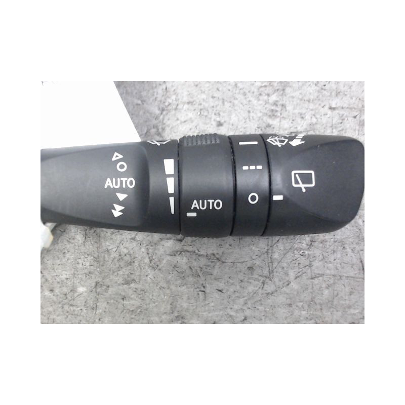 COMMANDE ESSUIE GLACE TOYOTA AURIS