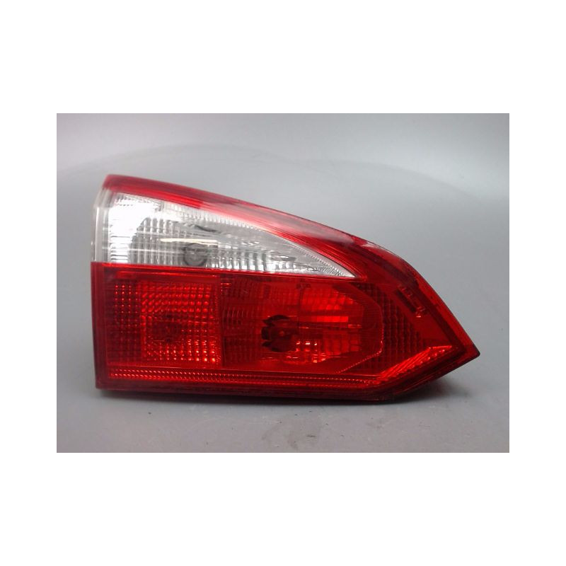 FEU ARRIERE INTERIEUR GAUCHE FORD FOCUS SW II Phase 2 2008-2010