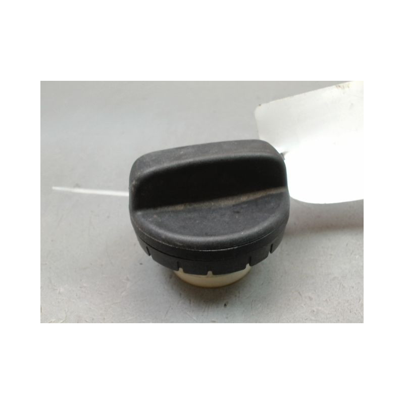 BOUCHON RESERVOIR A CARBURANT TOYOTA YARIS 2005-