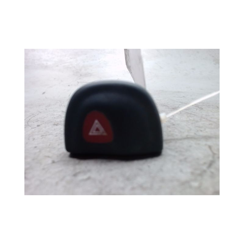 BOUTON DE WARNING RENAULT MEGANE I PH1 -99