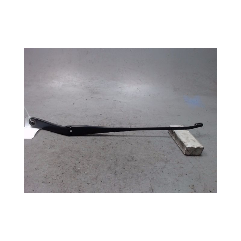 BRAS ESSUIE-GLACE AVANT GAUCHE DACIA DUSTER 2010-