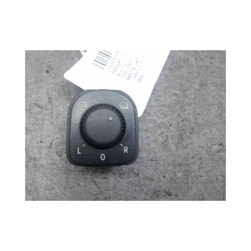 COMMANDE RETROVISSEUR EXTERIEUR ELECTRIQUE VOLKSWAGEN PASSAT 2005-