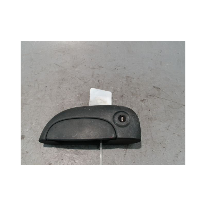POIGNEE EXTERIEURE PORTE AVANT GAUCHE RENAULT KANGOO 97-2000