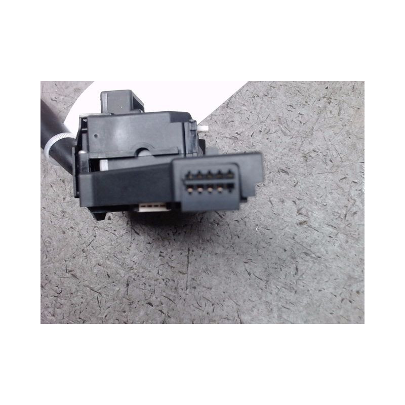 COMMANDE CLIGNOTANT VOLKSWAGEN CADDY COMBI 2004-