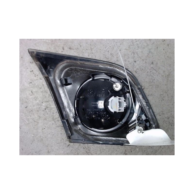 FEU ARRIERE INTERIEUR DROIT MAZDA MAZDA 3  5P