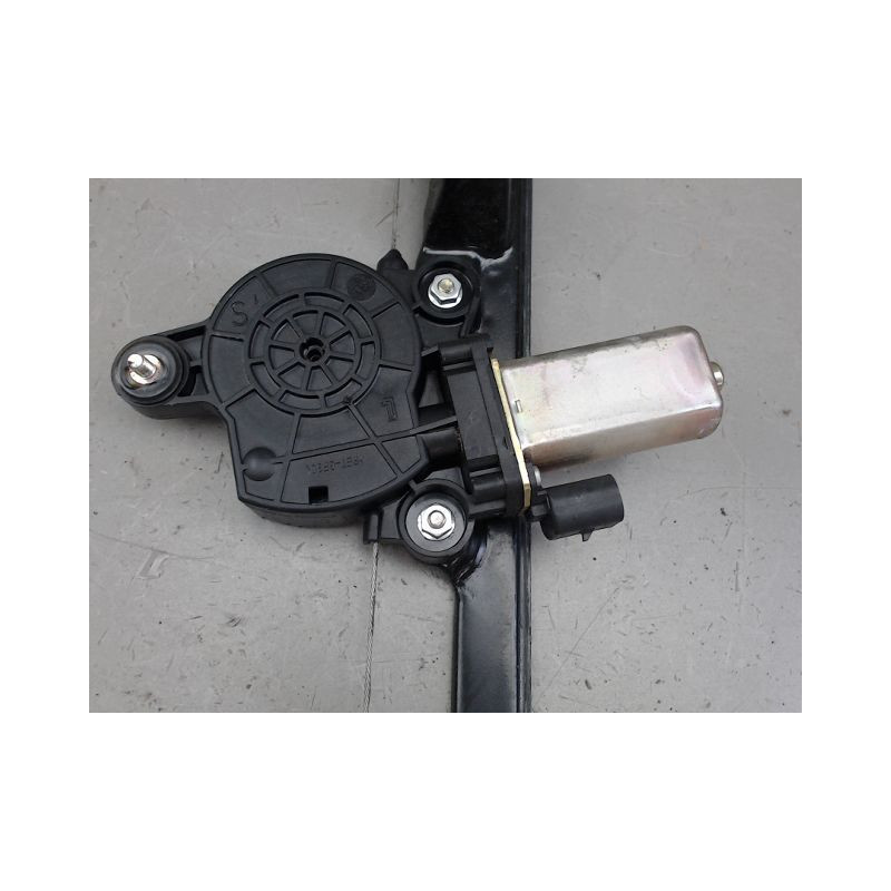 MECANISME LEVE-GLACE AVANT DROIT FIAT PUNTO