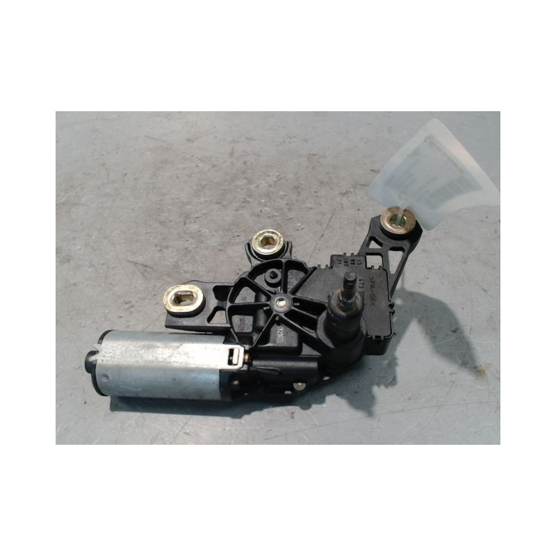 MOTEUR ESSUIE-GLACE ARRIERE AUDI A6 AVANT 2005-