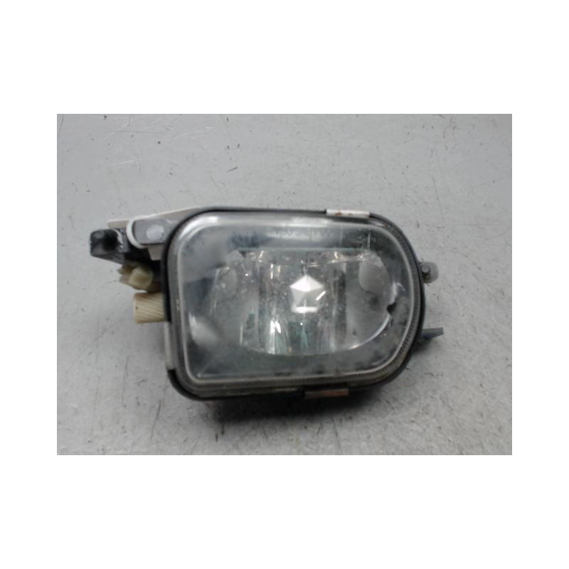 PHARE ANTIBROUILLARD AVANT GAUCHE MERCEDES CLASSE C 2004-
