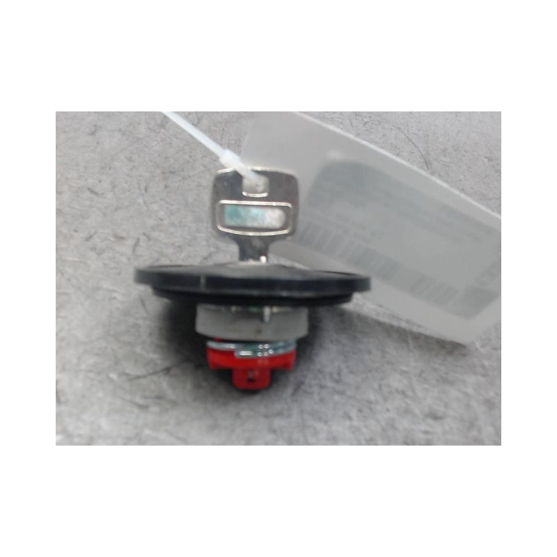 BOUCHON RESERVOIR A CARBURANT RENAULT 25 88 -92