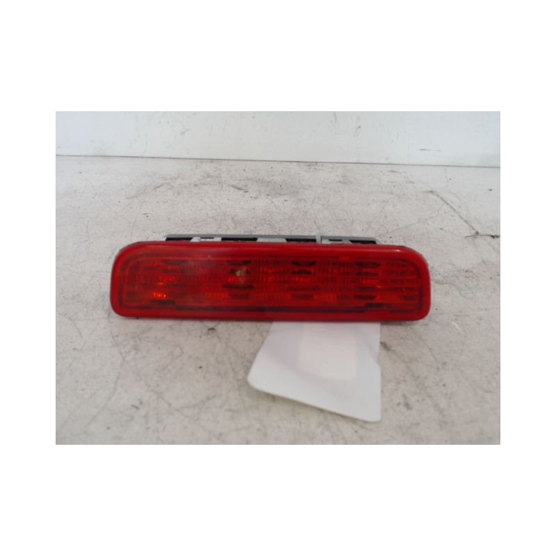 FEUX STOP SUPPLEMENTAIRE FIAT FIORINO
