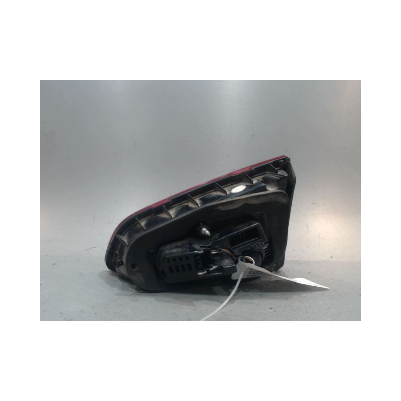 FEU ARRIERE INTERIEUR GAUCHE VOLKSWAGEN GOLF
