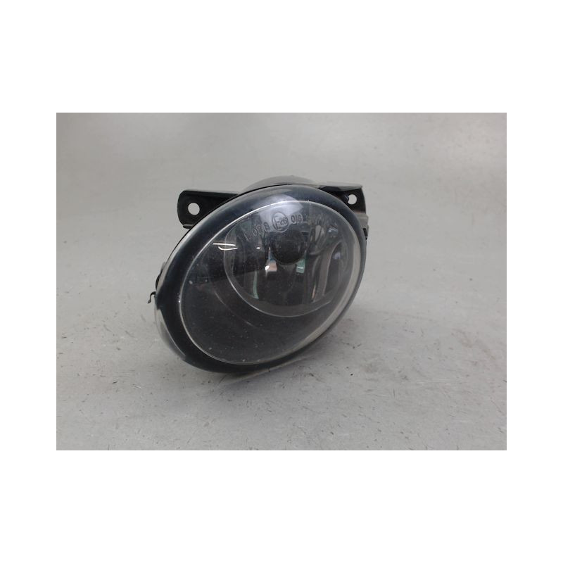 PHARE ANTIBROUILLARD AVANT GAUCHE VOLKSWAGEN PASSAT
