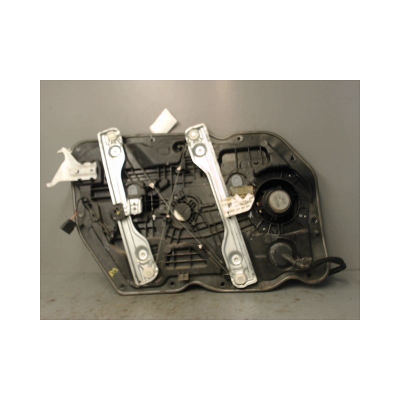 MECANISME+MOTEUR LEVE-GLACE AVANT DROIT KIA CEE-D