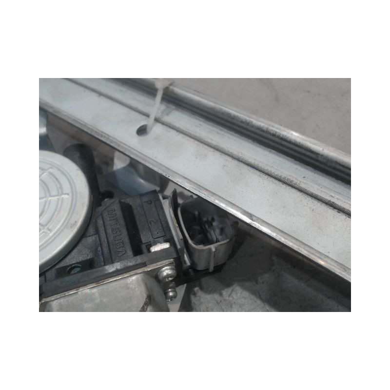 MECANISME+MOTEUR LEVE-GLACE AVANT DROIT NISSAN JUKE