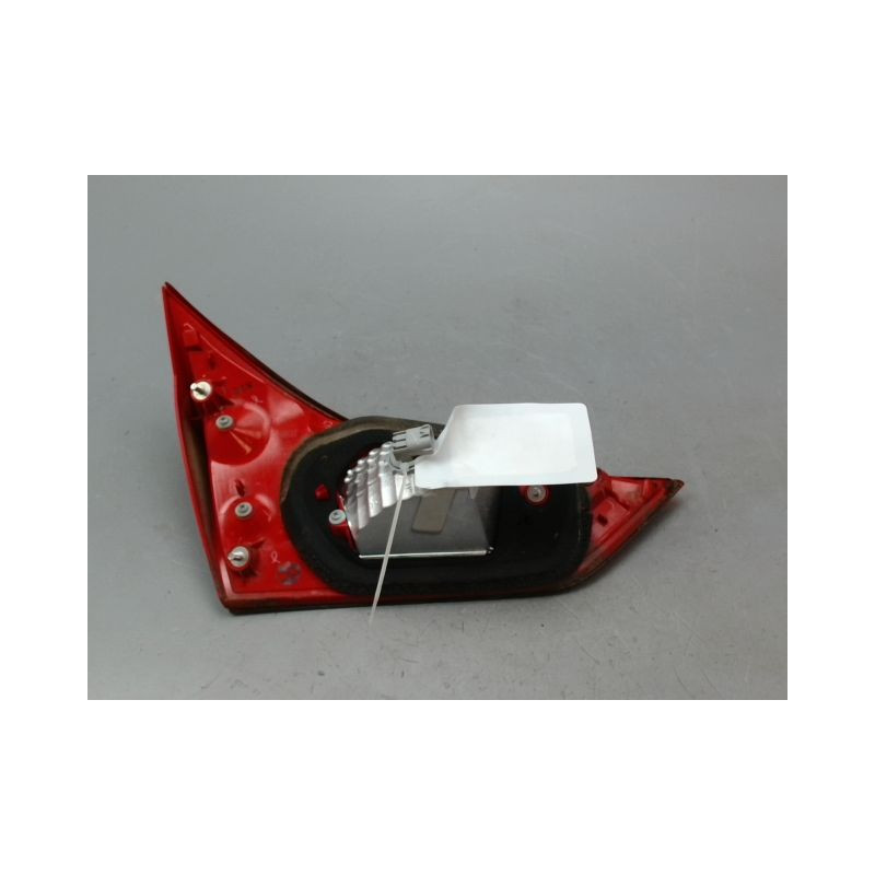 FEU ARRIERE INTERIEUR DROIT TOYOTA AURIS 2010-
